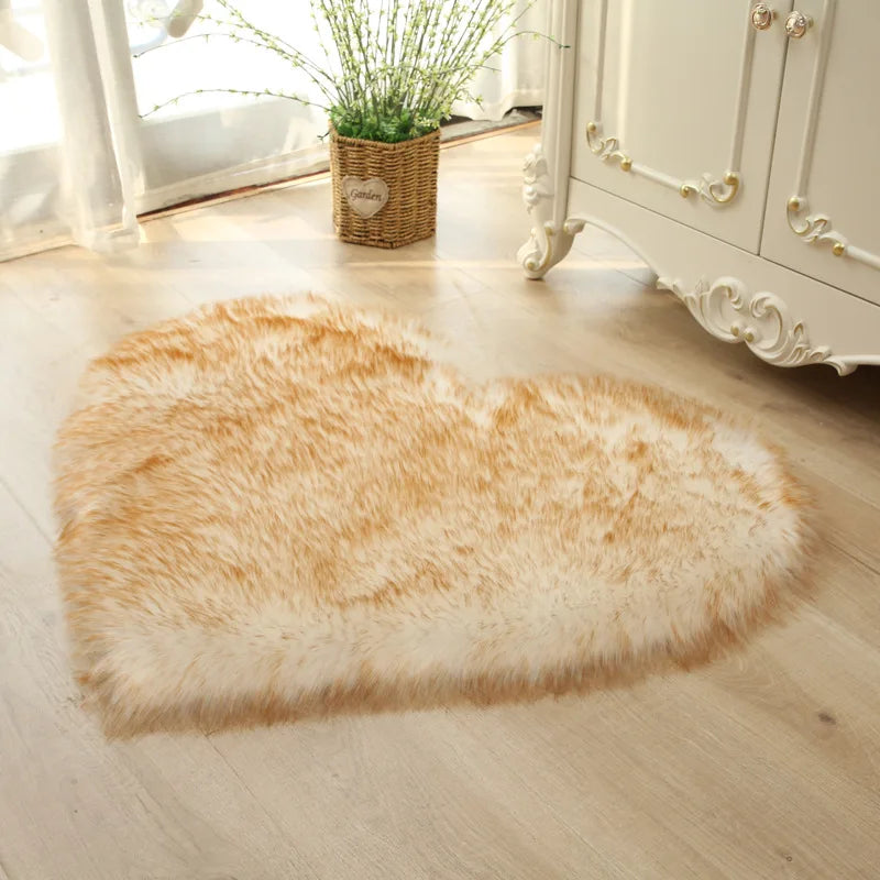 Plush Heart-Shaped Carpet: Cozy Comfort for Every Room