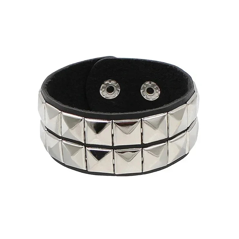 Trendy Skull Bracelet: Unleash Your Inner Rebel with Edgy Style