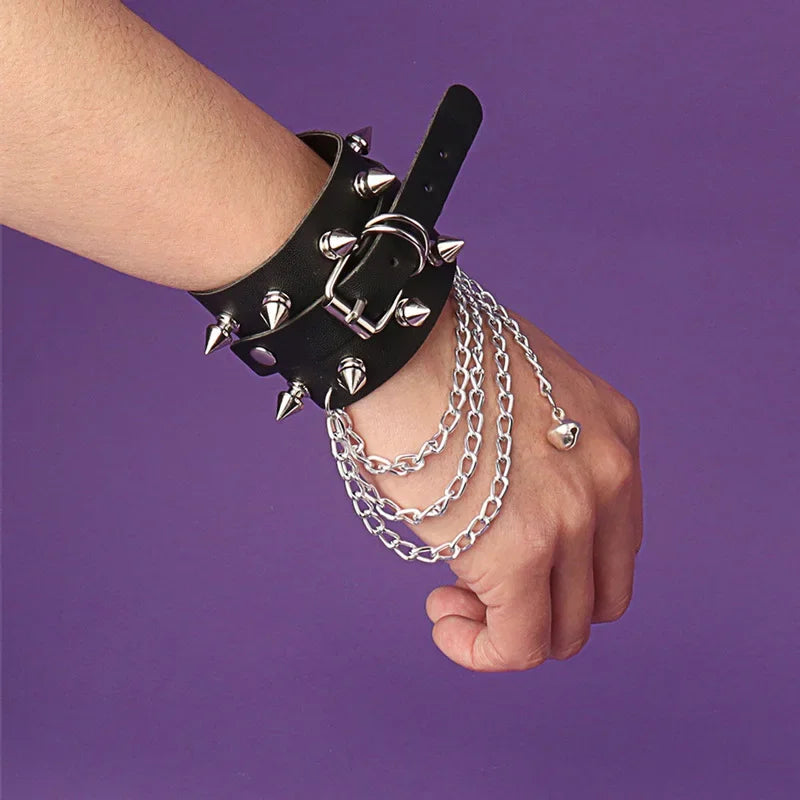 Trendy Skull Bracelet: Unleash Your Inner Rebel with Edgy Style