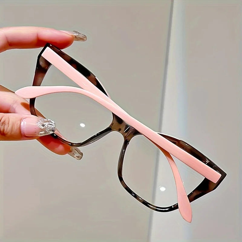Fashionable Vision: Elegant Cat Eye Reading Glasses with Anti-Blue Light Features