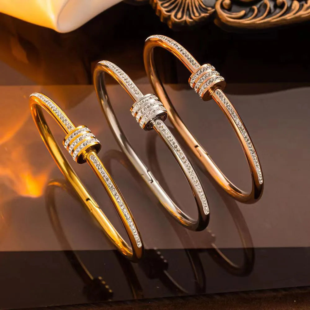 Elegant Gold-Plated Bangle: Timeless Luxury for Every Occasion