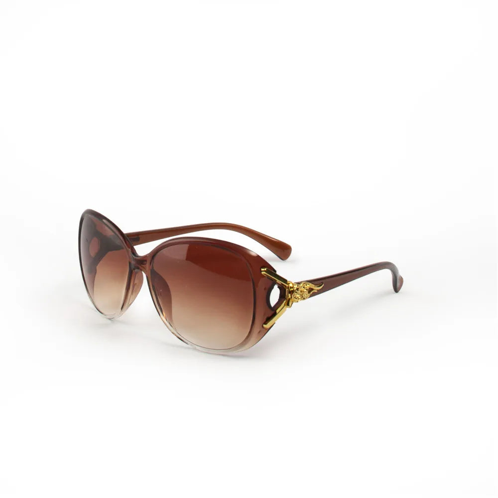 Chic Sun Protection: Fashionable Big Frame Sunglasses for Her