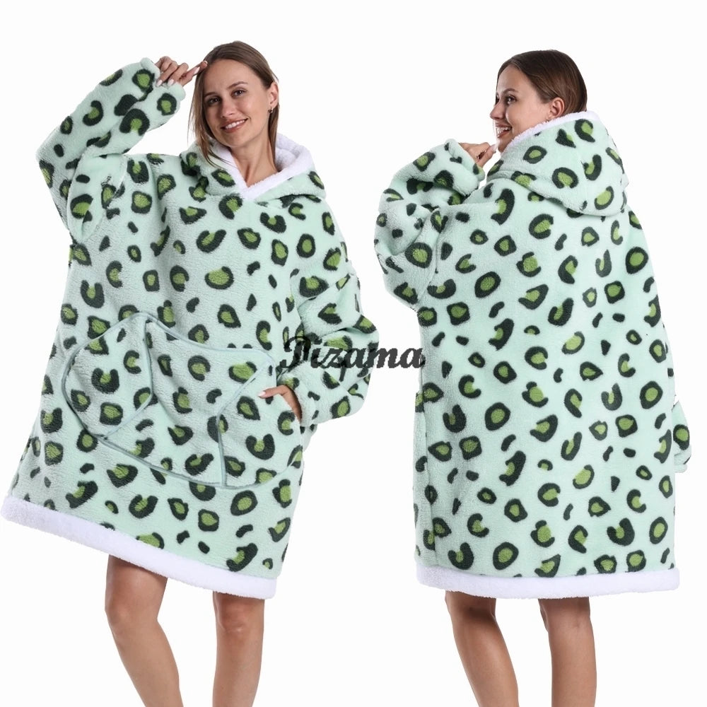 Oversized Wearable TV Blanket: Cozy Full Sleeve Sweatshirt for Halloween and Christmas
