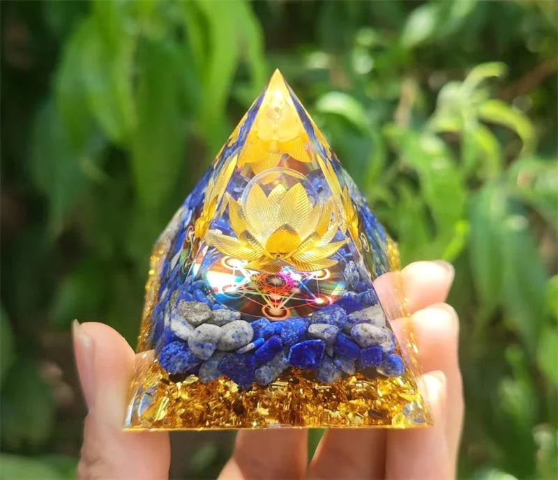 Reiki Energy Generator: Decorative Pyramid Crystals for Healing and Balance