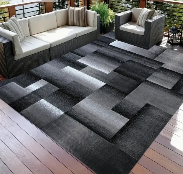 Indoor-Outdoor Geometric Carpet: Ideal for Entryways and Doorways