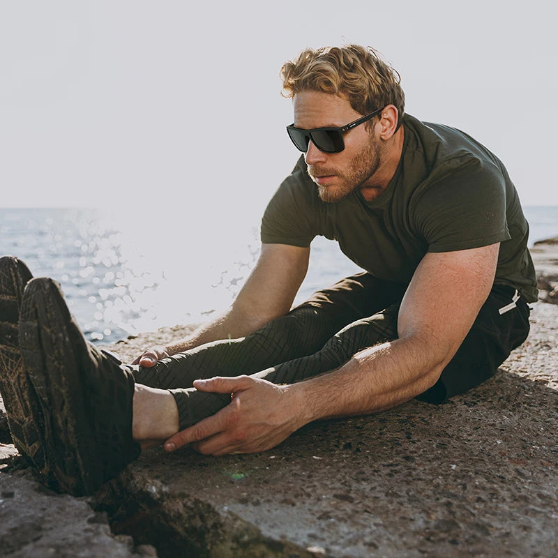 Dynamic Sun Shield: Polarized Eyewear for Athletes & Outdoor Enthusiasts