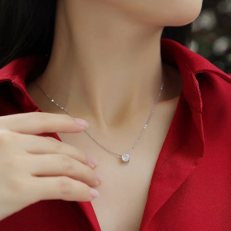 Sparkling Elegance: Moissanite Pendant Necklace