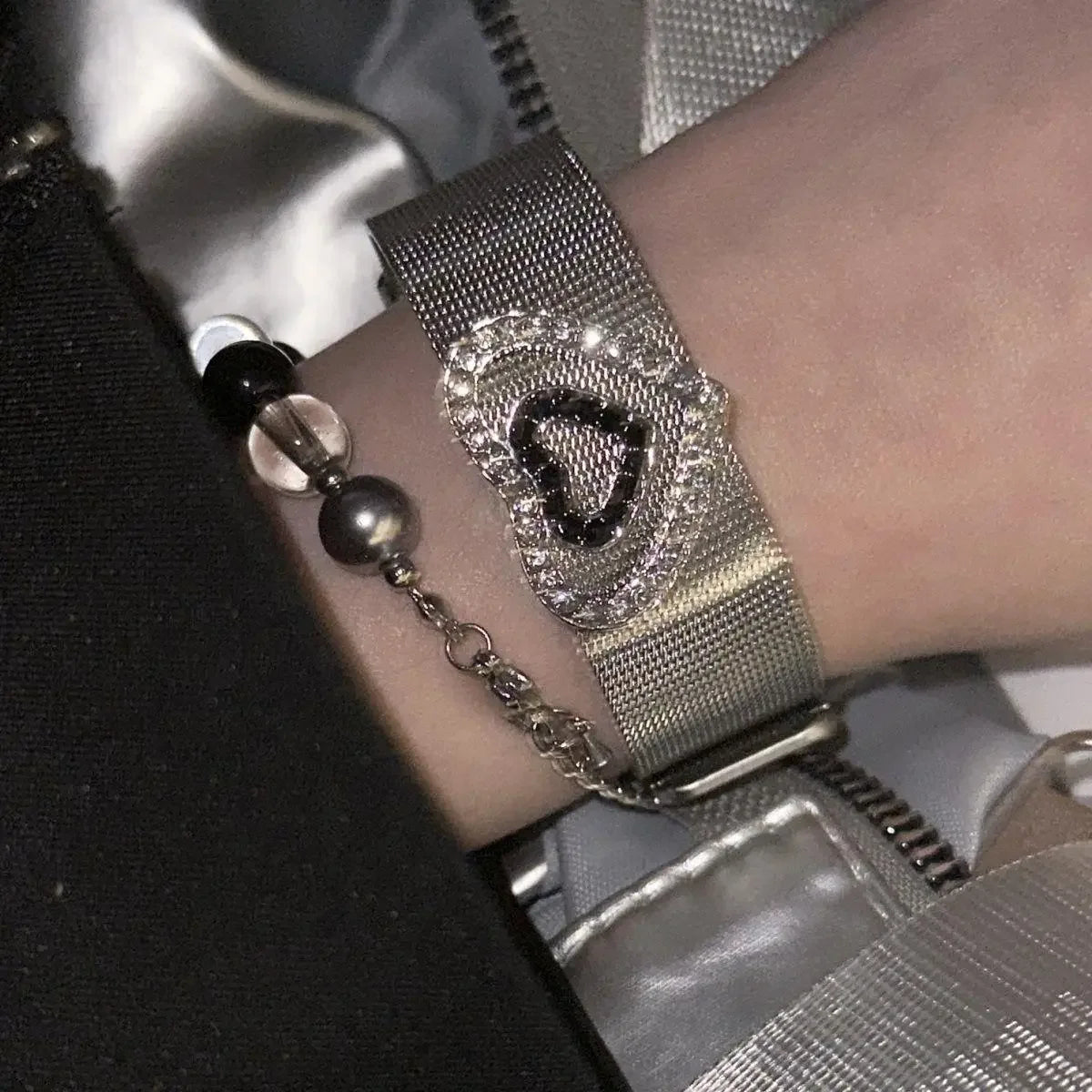 Trendy Skull Bracelet: Unleash Your Inner Rebel with Edgy Style