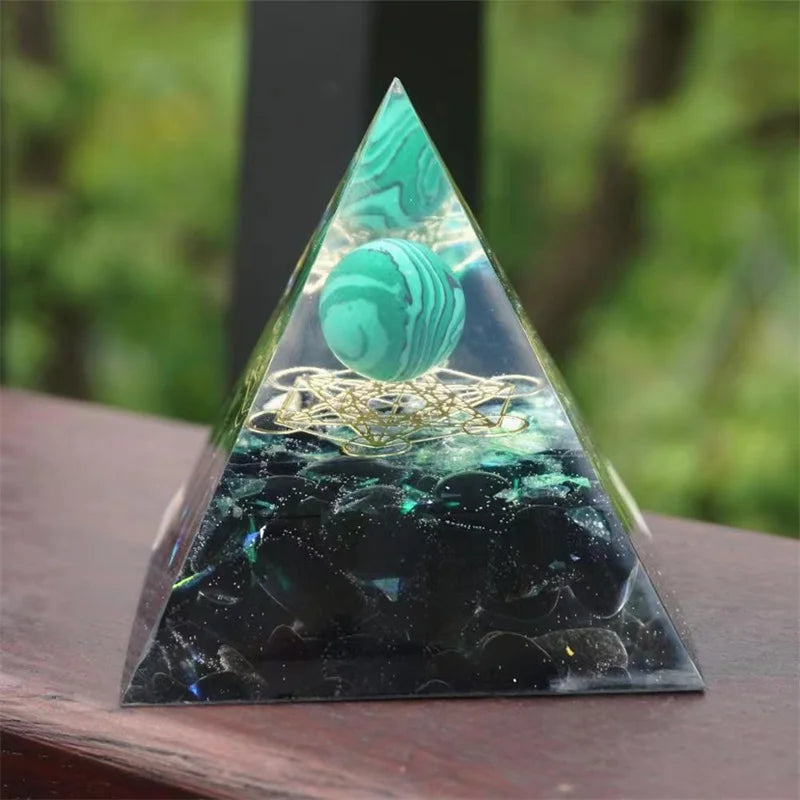 Reiki Energy Generator: Decorative Pyramid Crystals for Healing and Balance