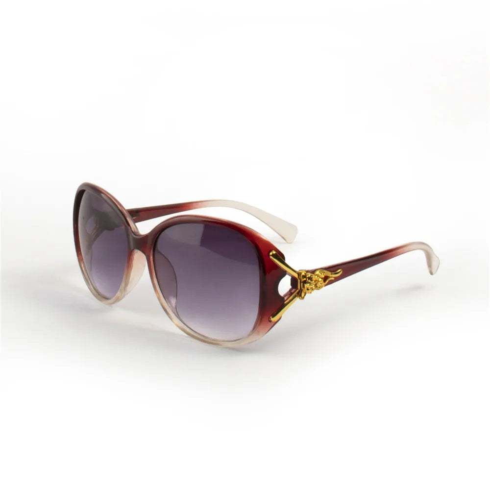 Chic Sun Protection: Fashionable Big Frame Sunglasses for Her