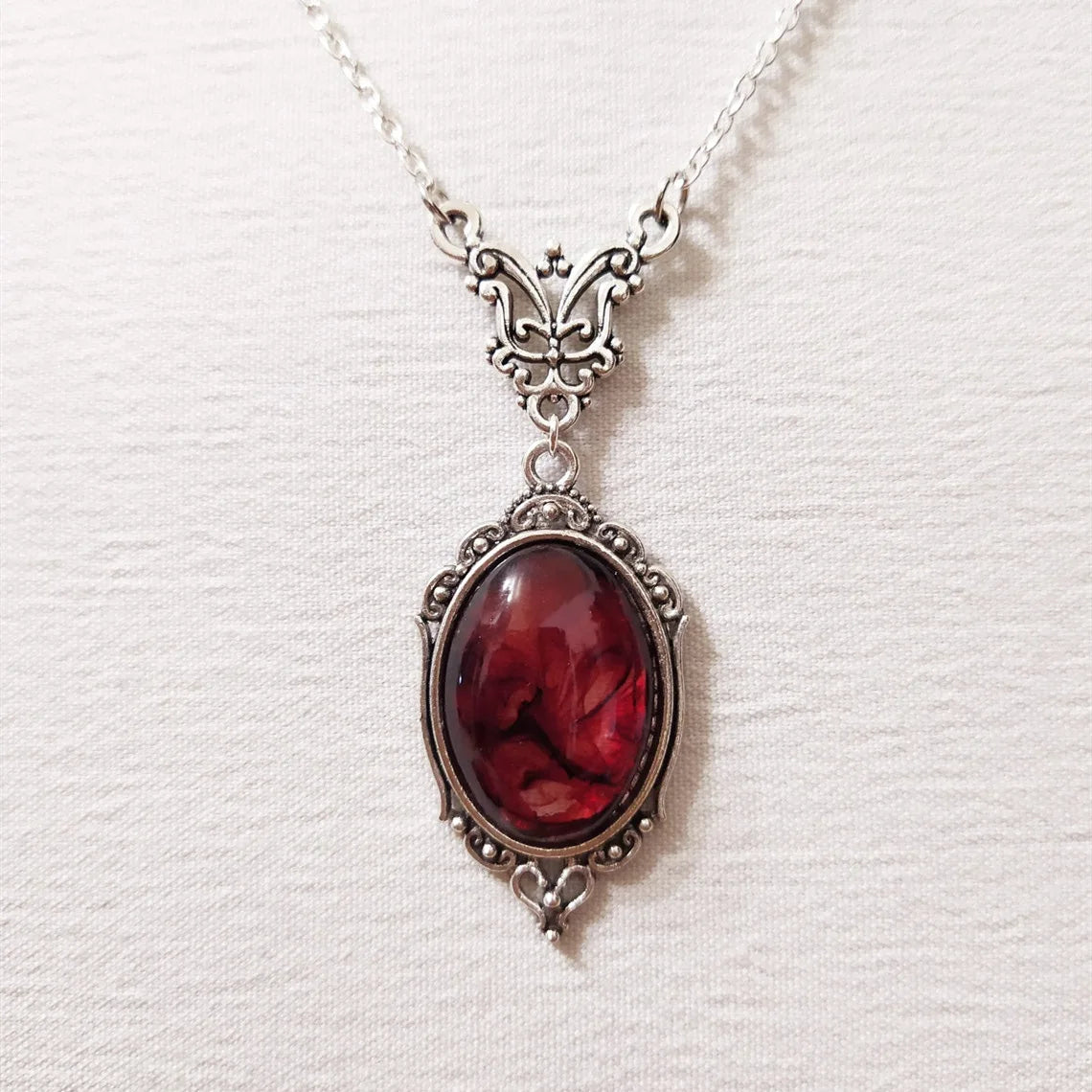 Vintage Gothic Pendant: Enchanting Crystal Cameo for Dark Elegance