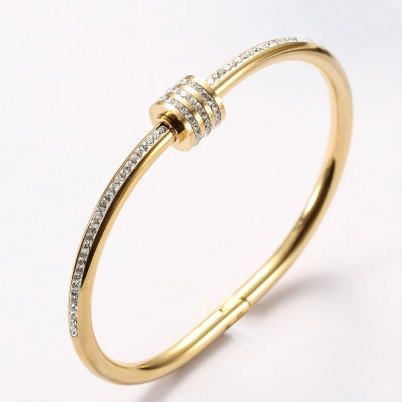 Elegant Gold-Plated Bangle: Timeless Luxury for Every Occasion