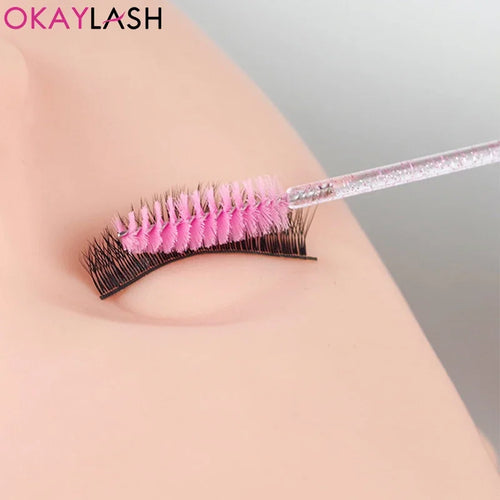 100-Piece Disposable Eyelash Brushes: Perfect for Extensions and Mascara