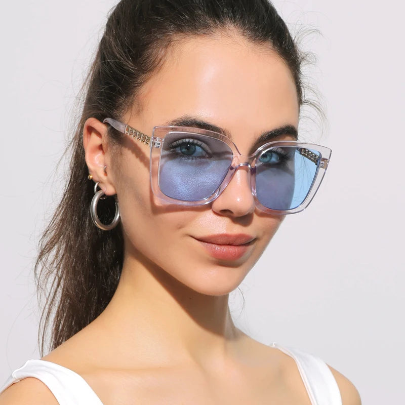 Vintage Glamour: Fashion Oversized Square Sunglasses for Women