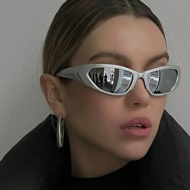 Fashion Forward: Sporty Vintage Shades for Men and Women