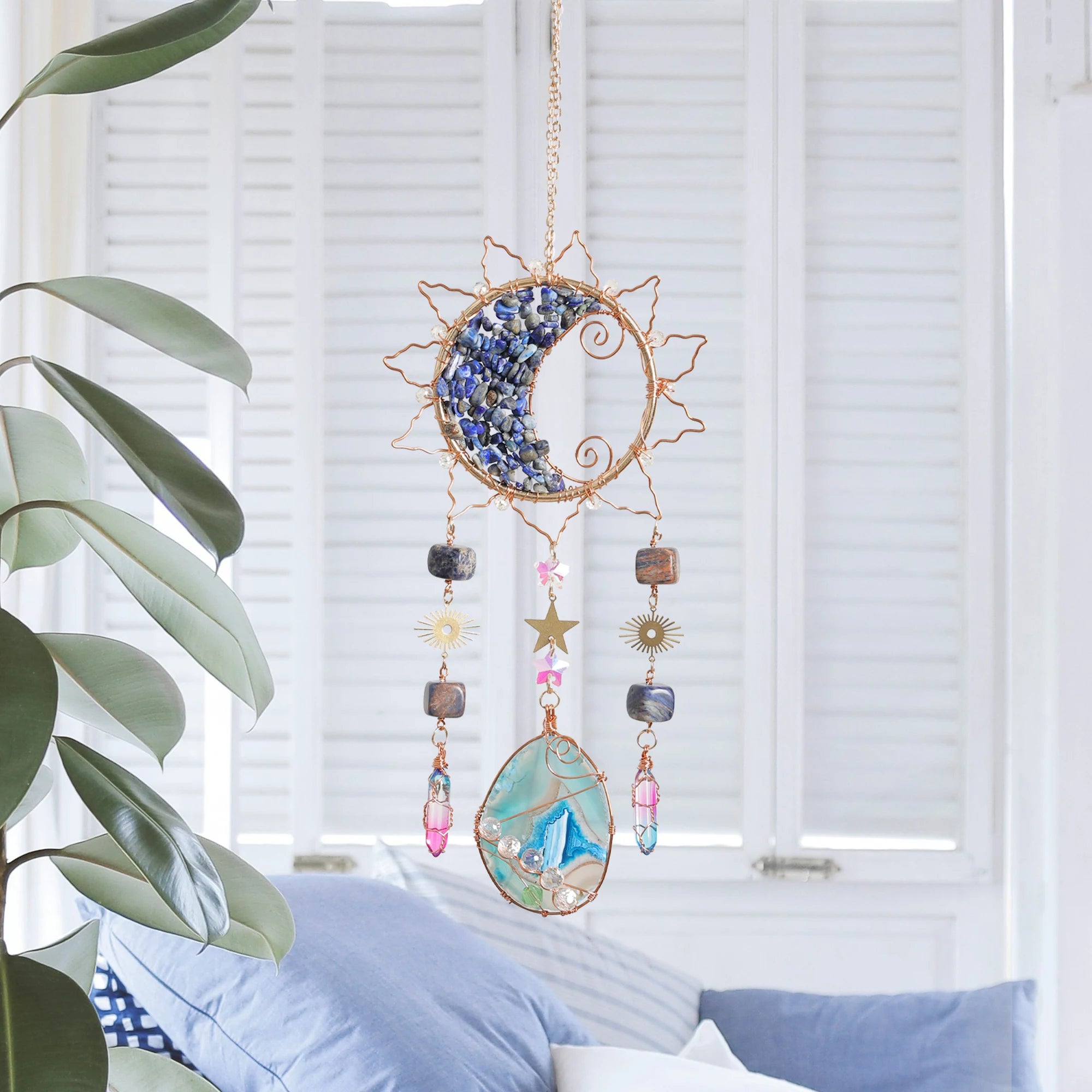 Enchanting Wind Catcher: Vibrant Dream Chime for Tranquil Spaces