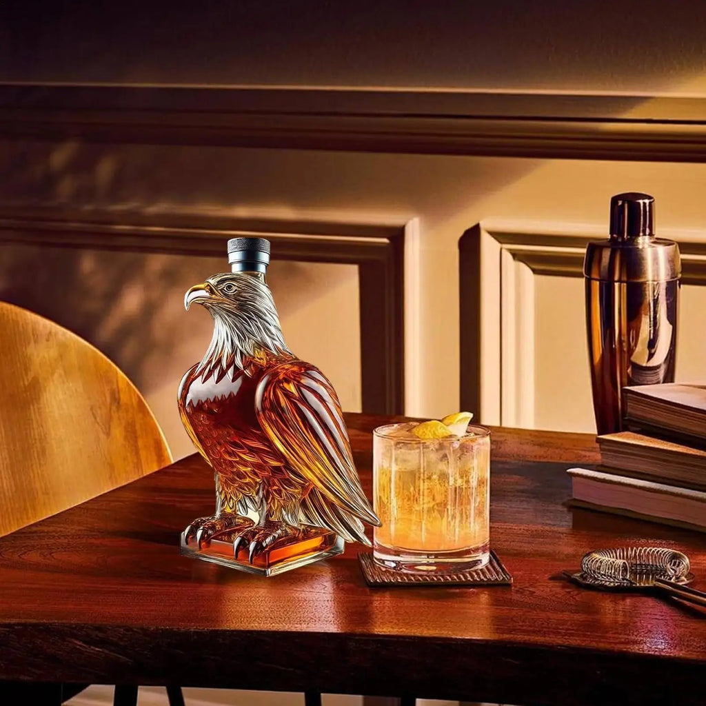 Eagle-Inspired Whiskey Container: Elevate Your Spirits with Style