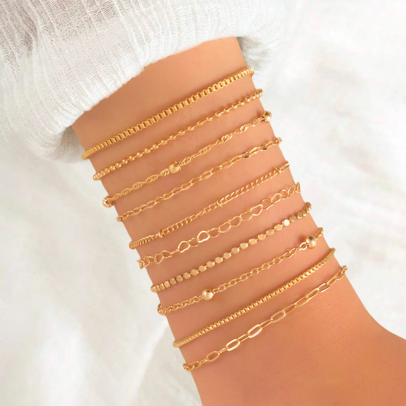 Summer Vibes Bracelet Set: 10-Piece Vintage Gold Chain Bracelets for Effortless Style