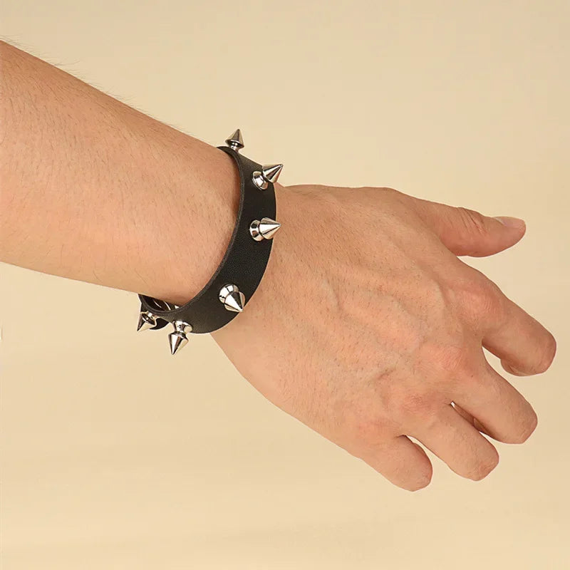 Trendy Skull Bracelet: Unleash Your Inner Rebel with Edgy Style