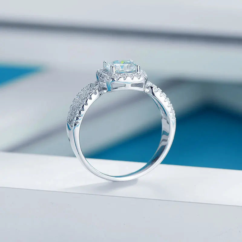 Brilliance Redefined: Luxurious Moissanite Ring for Her