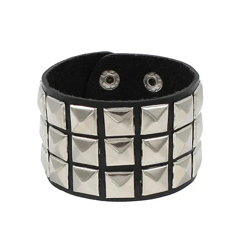 Trendy Skull Bracelet: Unleash Your Inner Rebel with Edgy Style