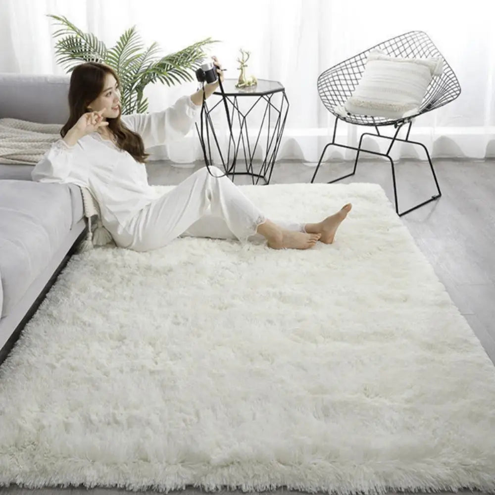 Solid Color Bedside Rug: Embrace Warmth and Style in Your Home