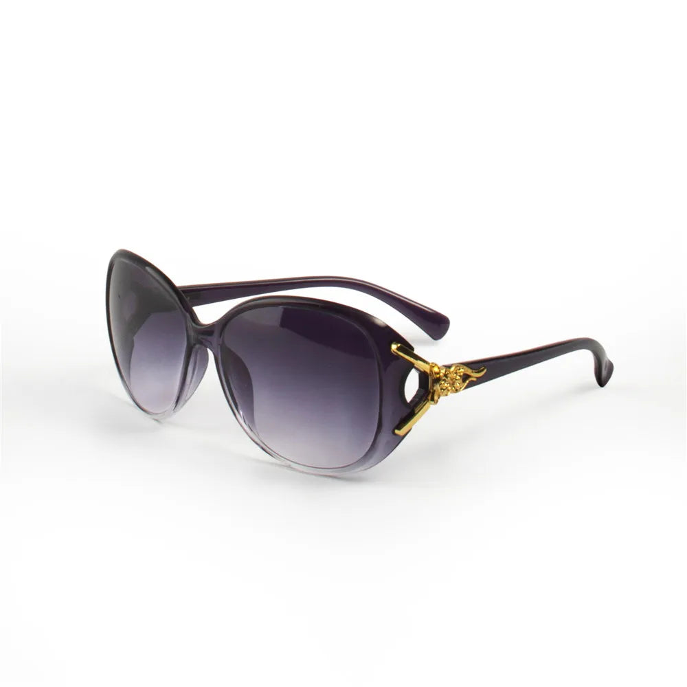 Chic Sun Protection: Fashionable Big Frame Sunglasses for Her