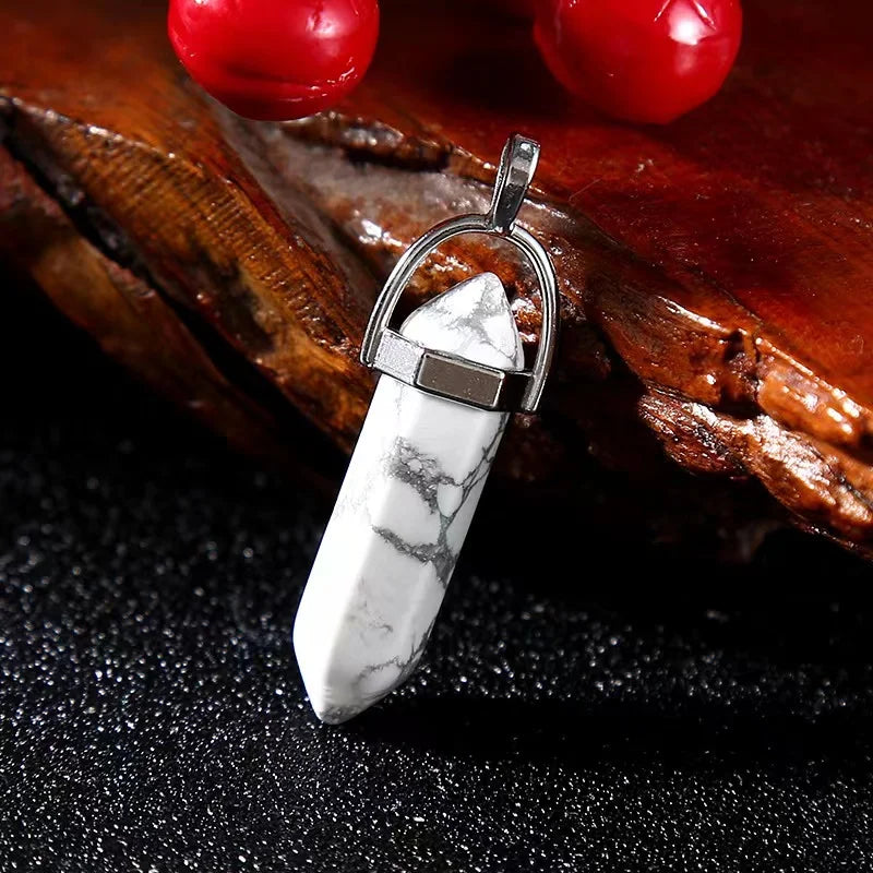 Charming Quartz Necklaces: Elevate Any Look with Natural Beauty