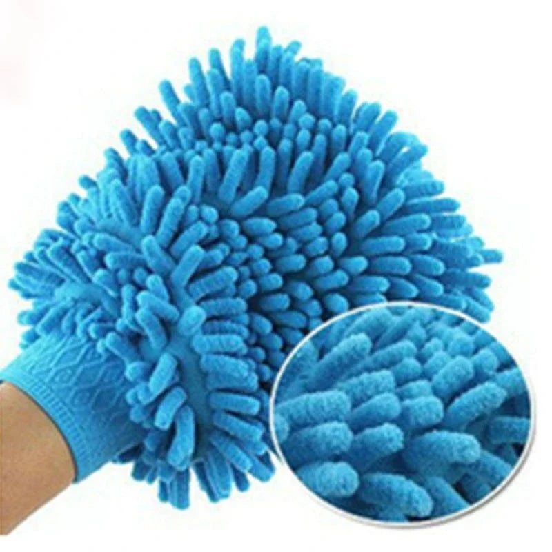 Gentle Touch: Premium Microfiber Car Cleaning Gloves for a Flawless Finish