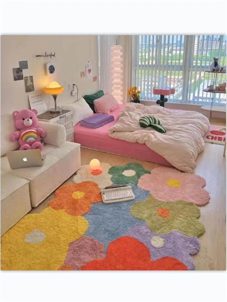 Flower Carpet: Modern Simple Mat for Bedrooms