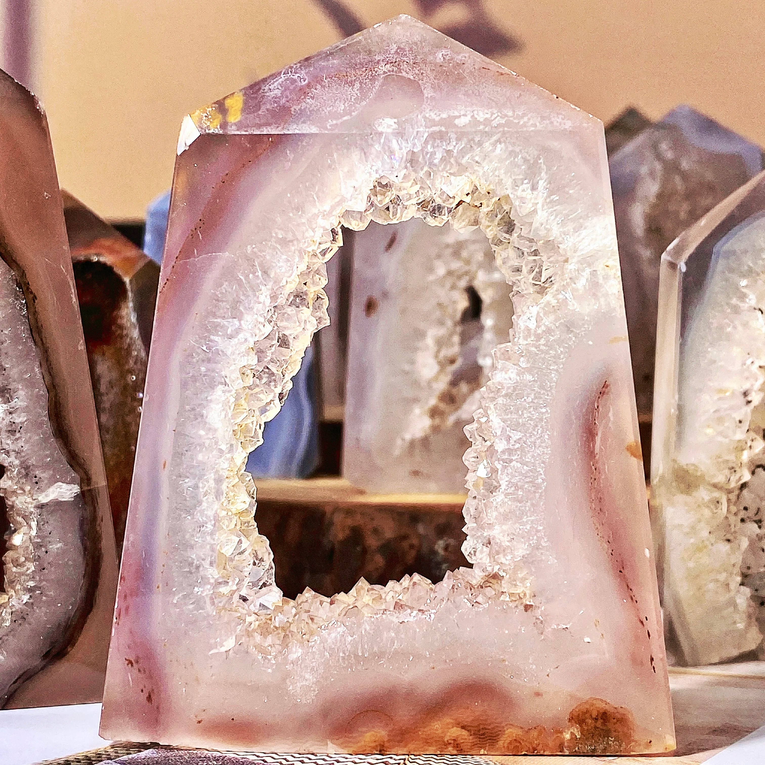 Natural Agate Crystal Point: Unique Gemstone Decor for Every Occasion
