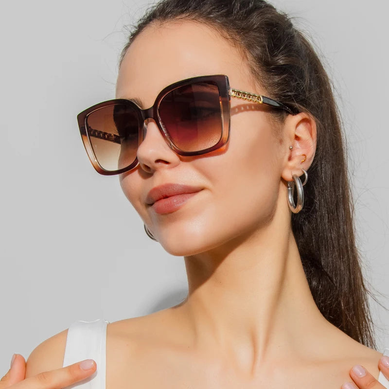 Vintage Glamour: Fashion Oversized Square Sunglasses for Women