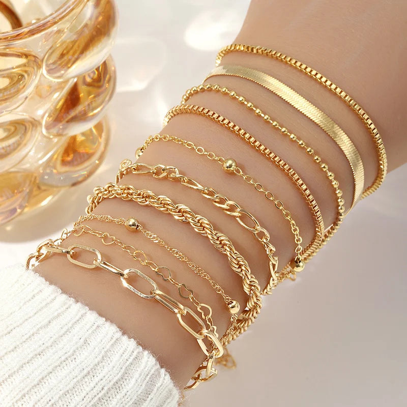 Summer Vibes Bracelet Set: 10-Piece Vintage Gold Chain Bracelets for Effortless Style
