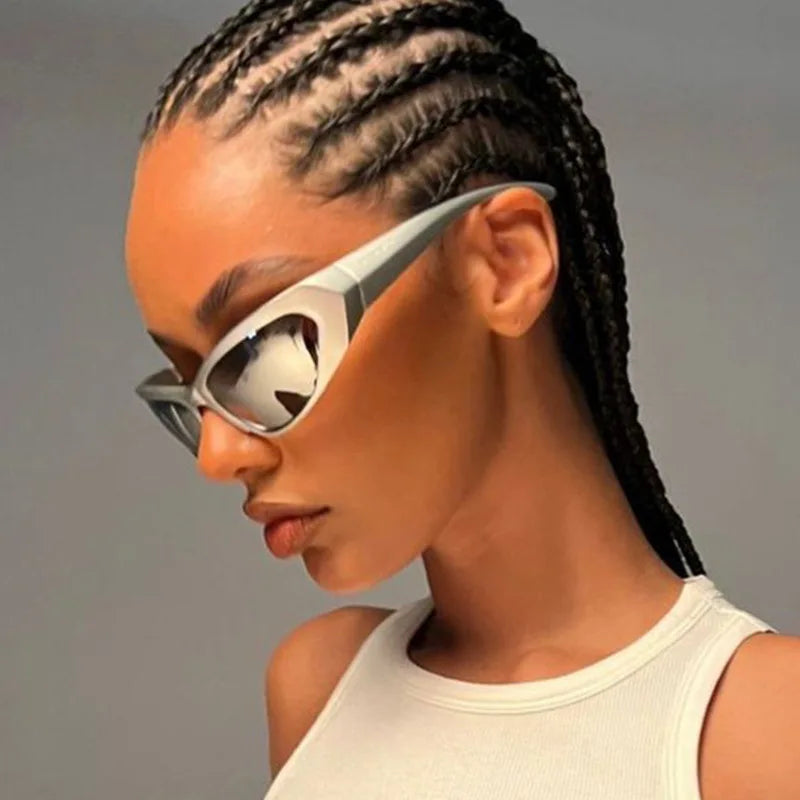 Fashion Forward: Sporty Vintage Shades for Men and Women