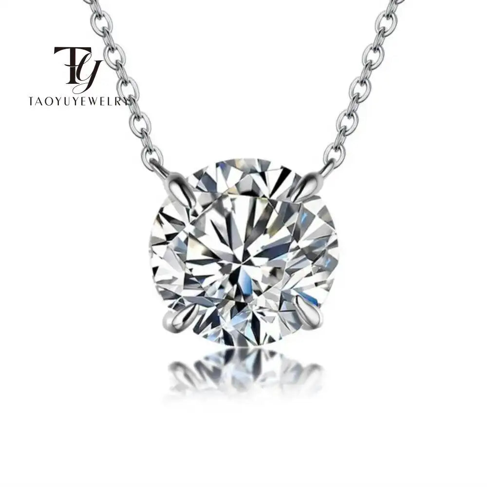 Sparkling Elegance: Moissanite Pendant Necklace
