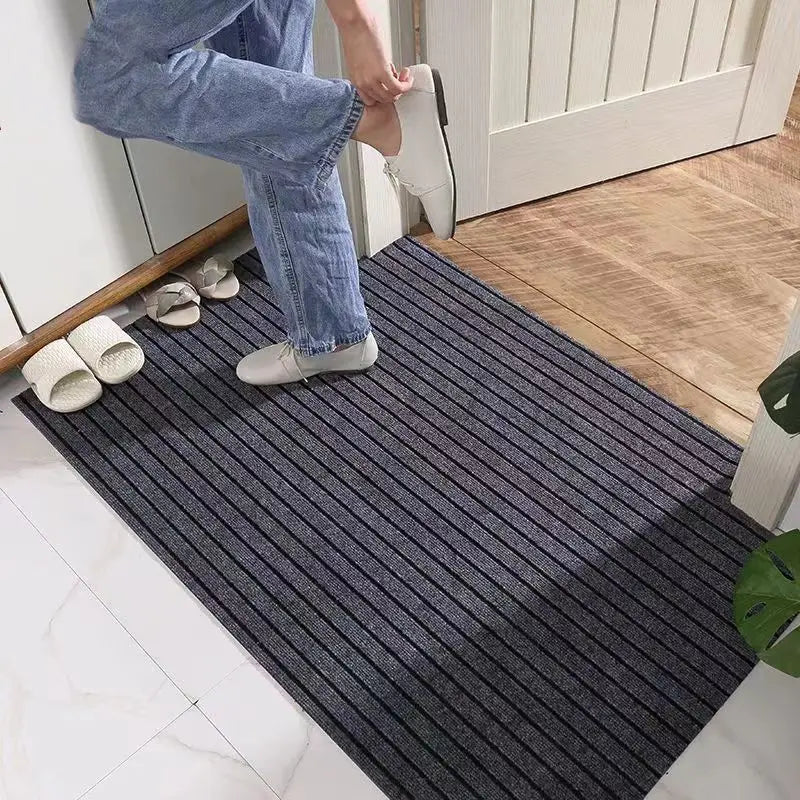 Versatile Entrance Rug: Modern Design for Kitchen and Living Spaces