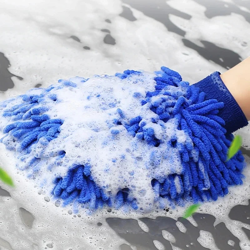 Gentle Touch: Premium Microfiber Car Cleaning Gloves for a Flawless Finish