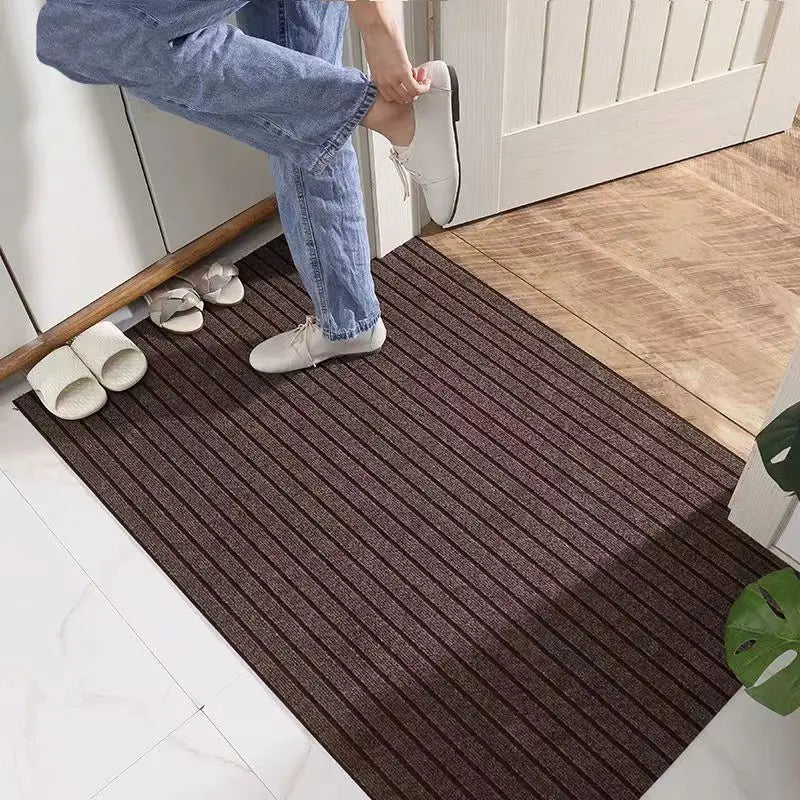 Versatile Entrance Rug: Modern Design for Kitchen and Living Spaces