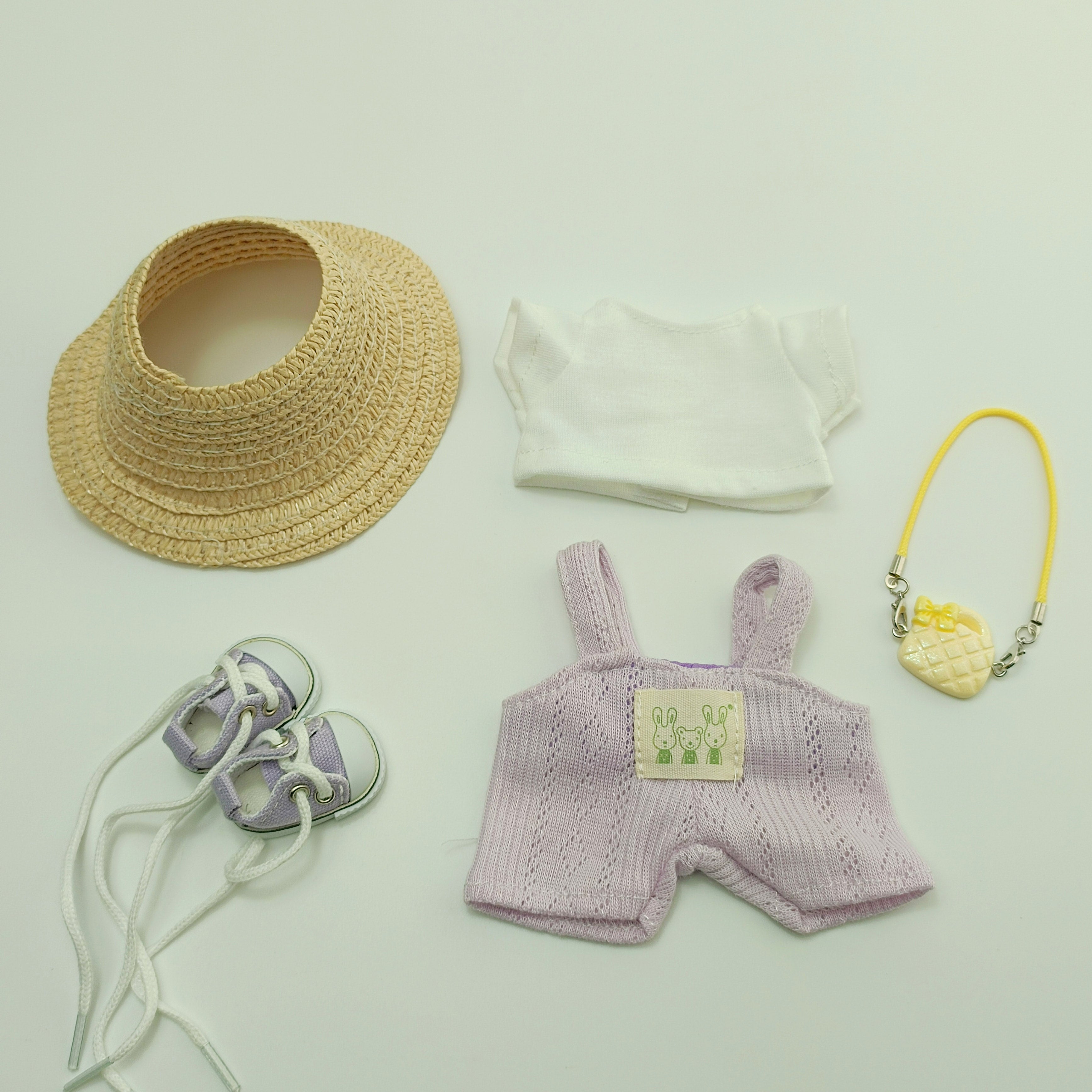 Adorable Doll Outfit Collection: Dress Up Your Favorite Dolls with Style