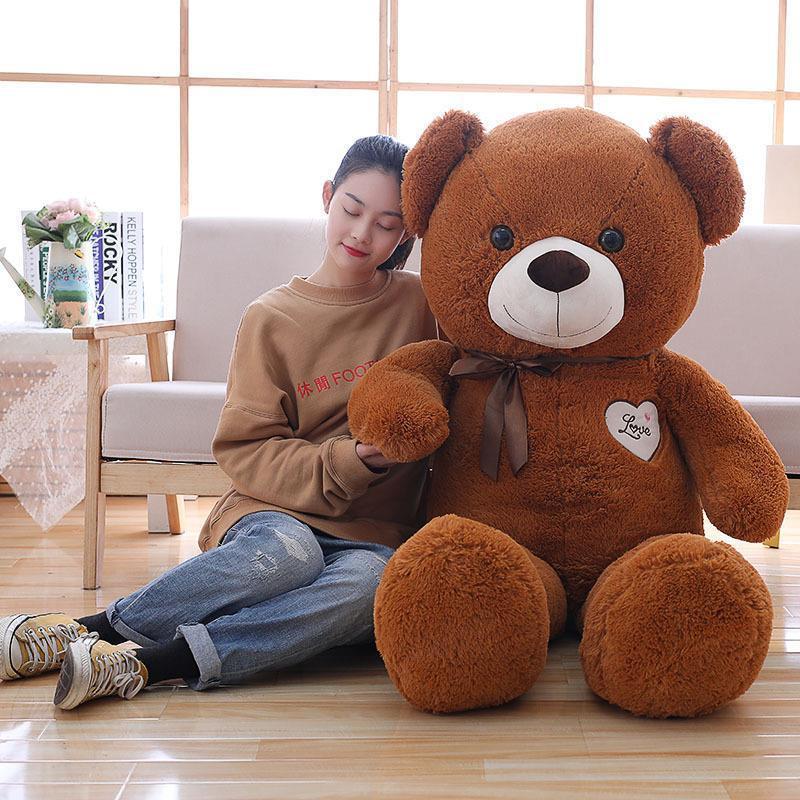 Giant Teddy Bear: Huggable Plush Companion for All Ages